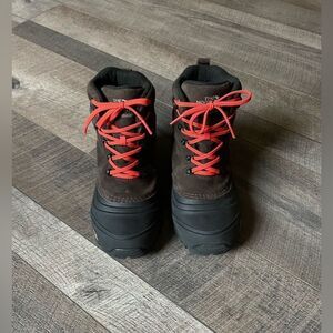 Like New! The North Face, Youth, Chilkat Lace II, Insulated Boots. Size 3.